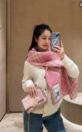 China Replica Burberry Scarf 46usd Only
